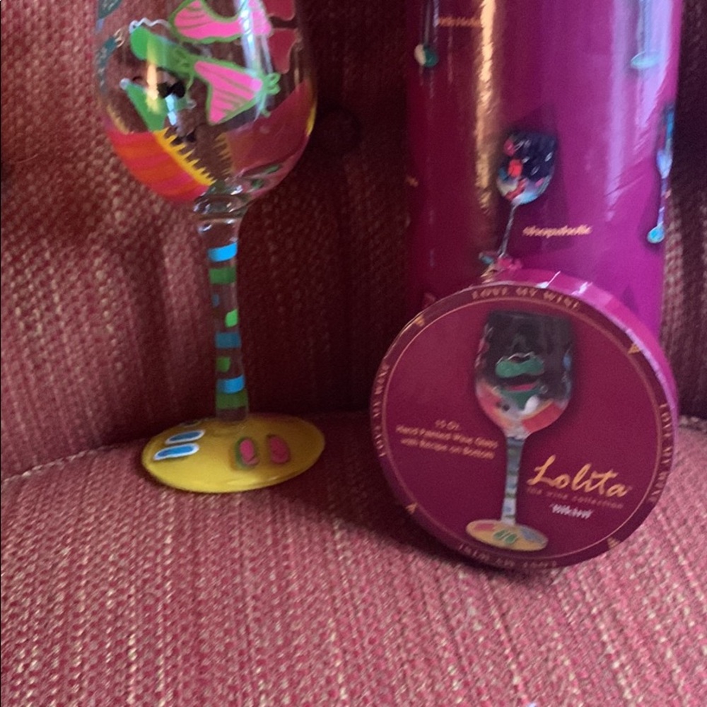 Lolita “Bikini” 15 oz Hand Painted Wine Glass NEVER USED! Mint!!